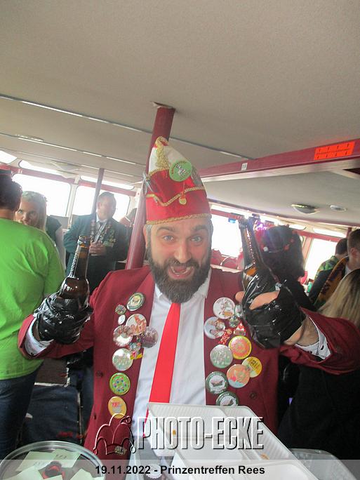 051.jpg
